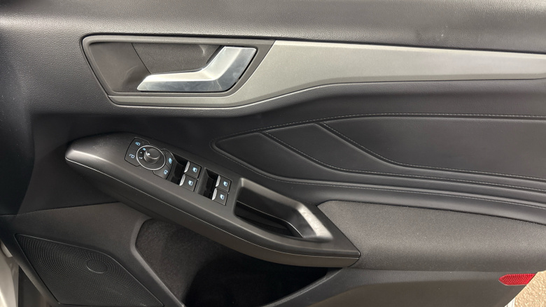 Ford Focus 1.0 EcoBoost Titanium Style 5dr Petrol Hatchback